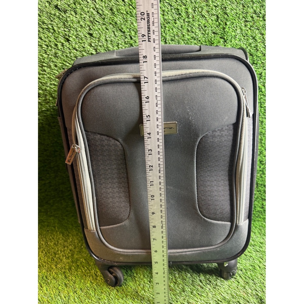 Ben Sherman Carry On Spinner Suitcase Charcoal Gray Softside Rolling Luggage - Picture 9 of 12